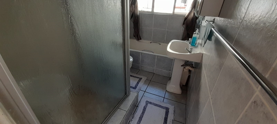 5 Bedroom Property for Sale in Meiringspark North West